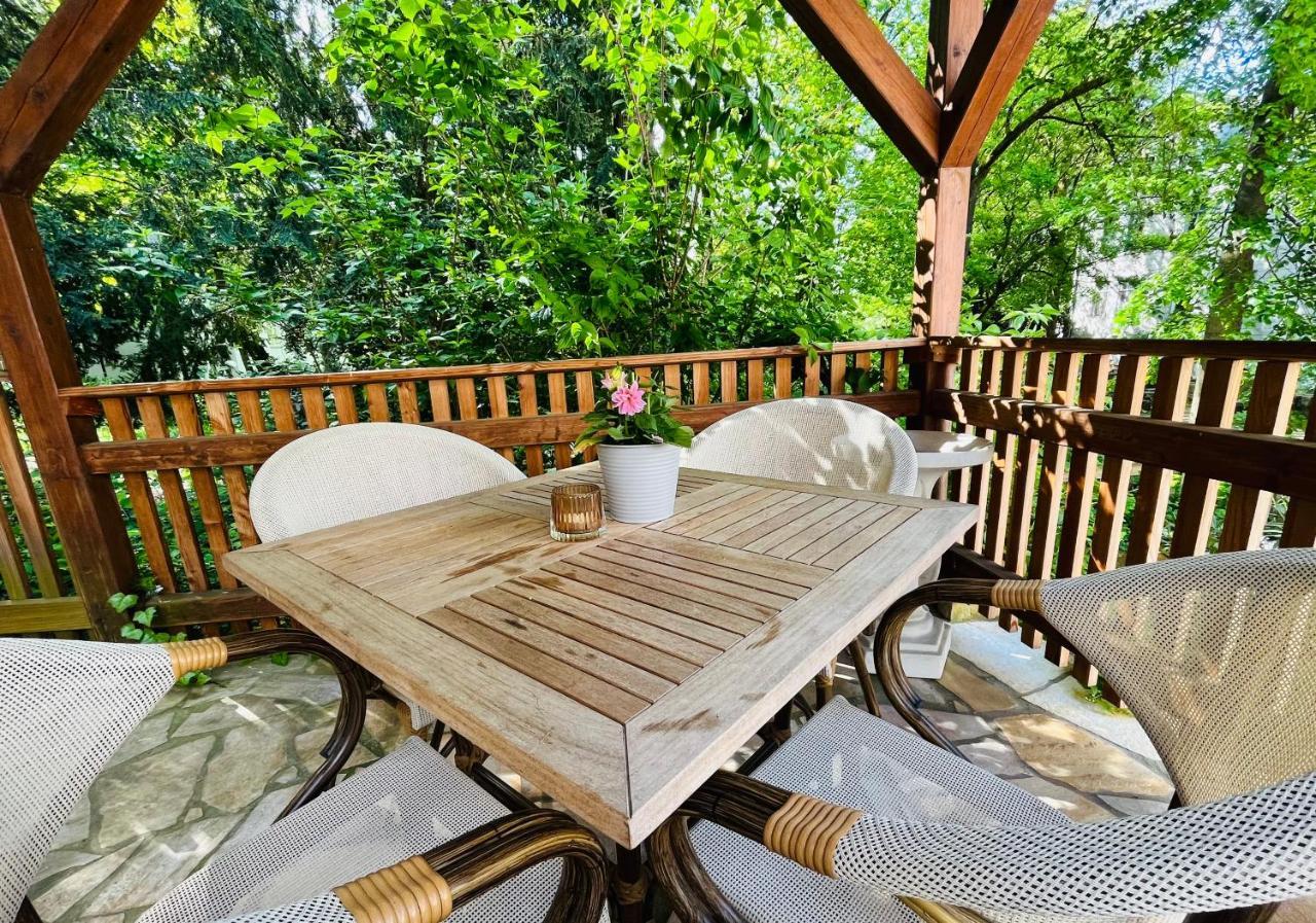Ferienwohnungen An Der Salvatorkirche - Exklusiv-Apartments Mit Terrasse コーブルク エクステリア 写真
